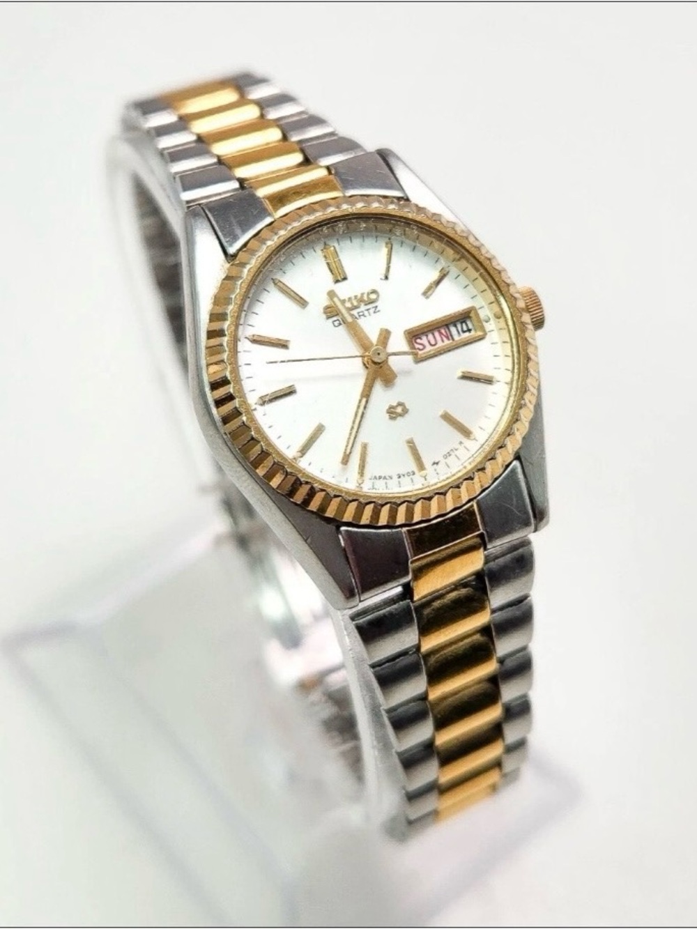 SEIKO Vintage 2000L Quartz Two Tone Dress Wristwatch Silver Gold Analog Date Day